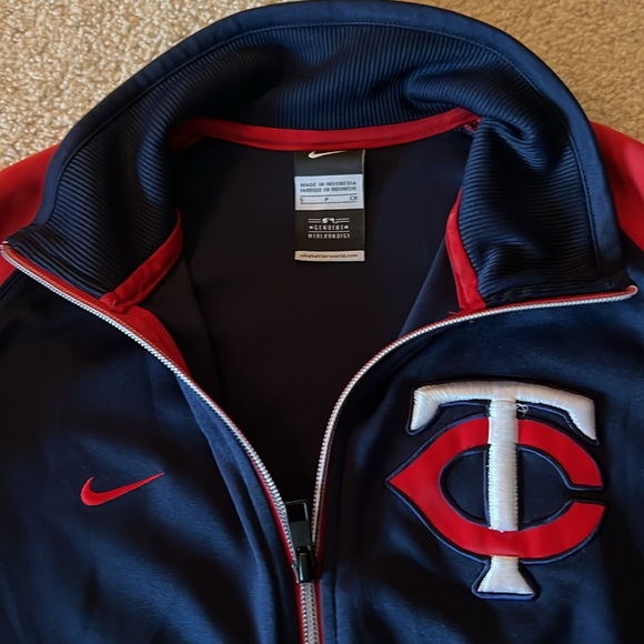 NIKE women’s Small zip up Minnesota twins - Picture 2 of 3